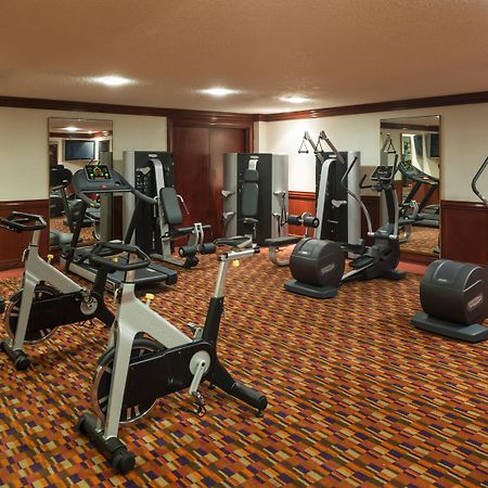 Real Inn Tijuana By Camino Real Hoteles Ngoại thất bức ảnh The gym at the hotel