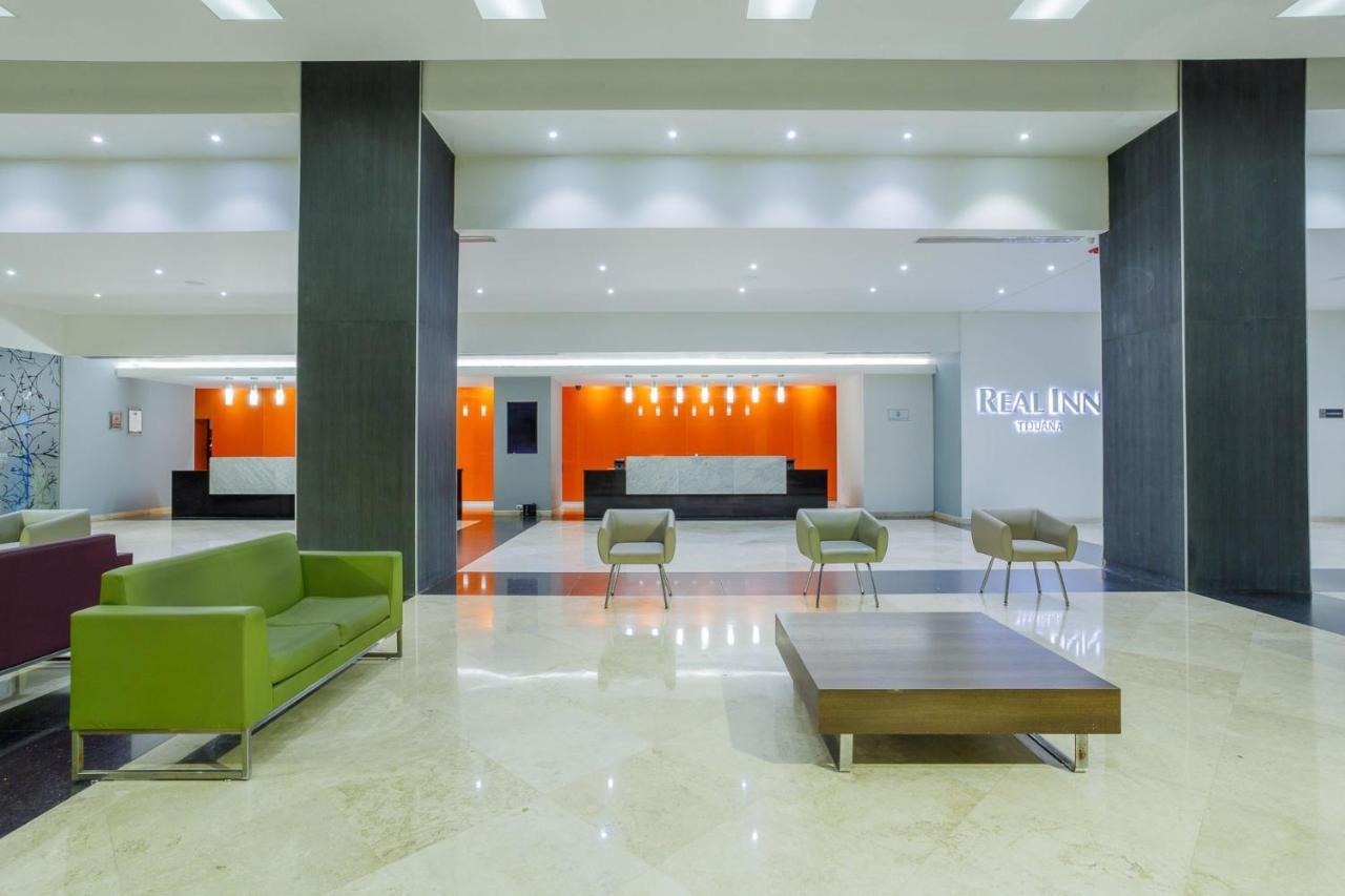 Real Inn Tijuana By Camino Real Hoteles Ngoại thất bức ảnh Lobby of the hotel