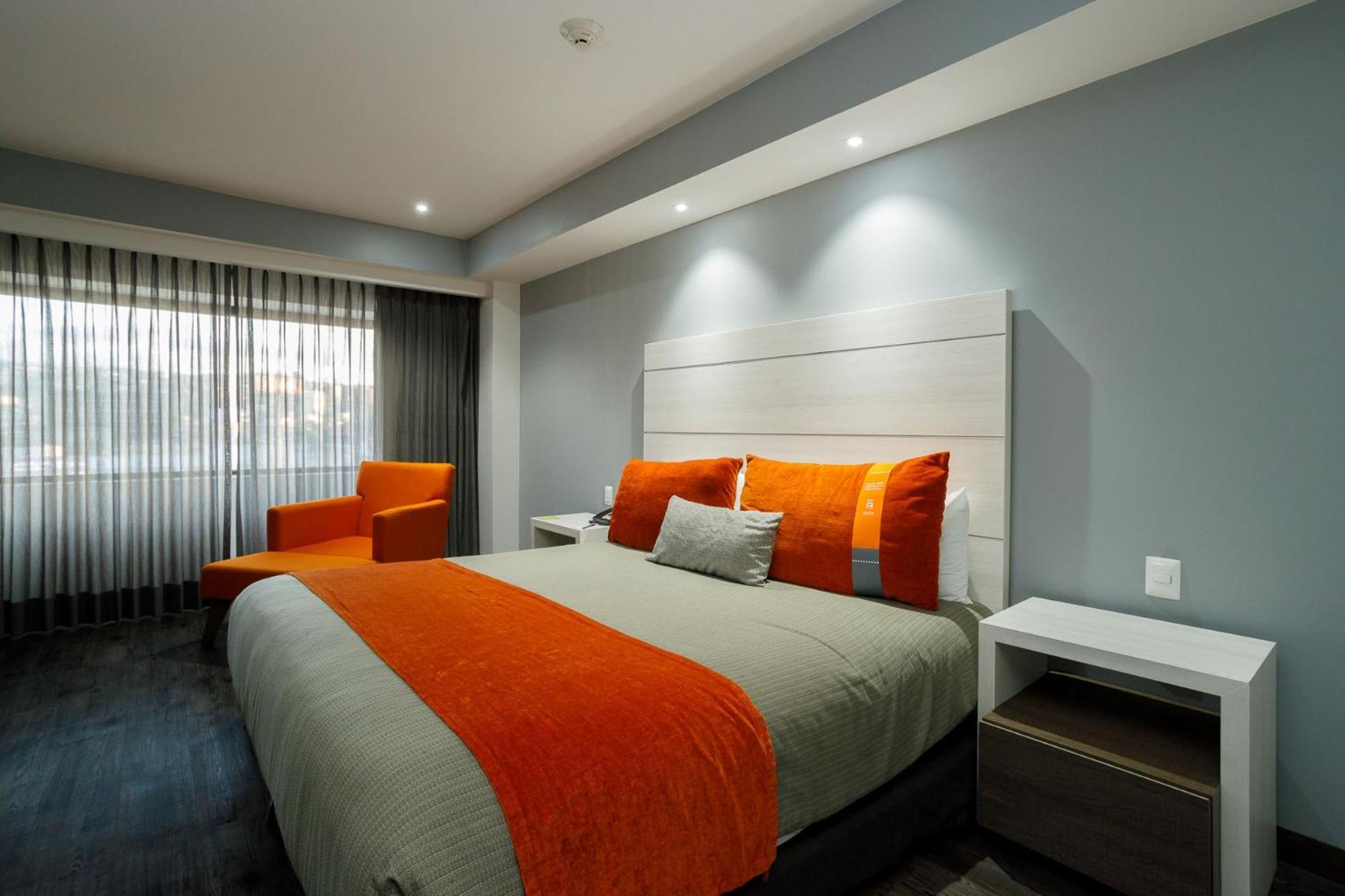 Real Inn Tijuana By Camino Real Hoteles Ngoại thất bức ảnh A bedroom at the hotel